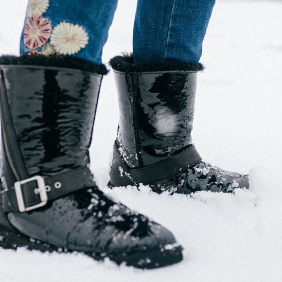 Ugg Blaise Patent Black Boot - Picture 1 of 11